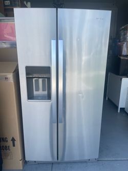 Whirlpool counter depth fridge
