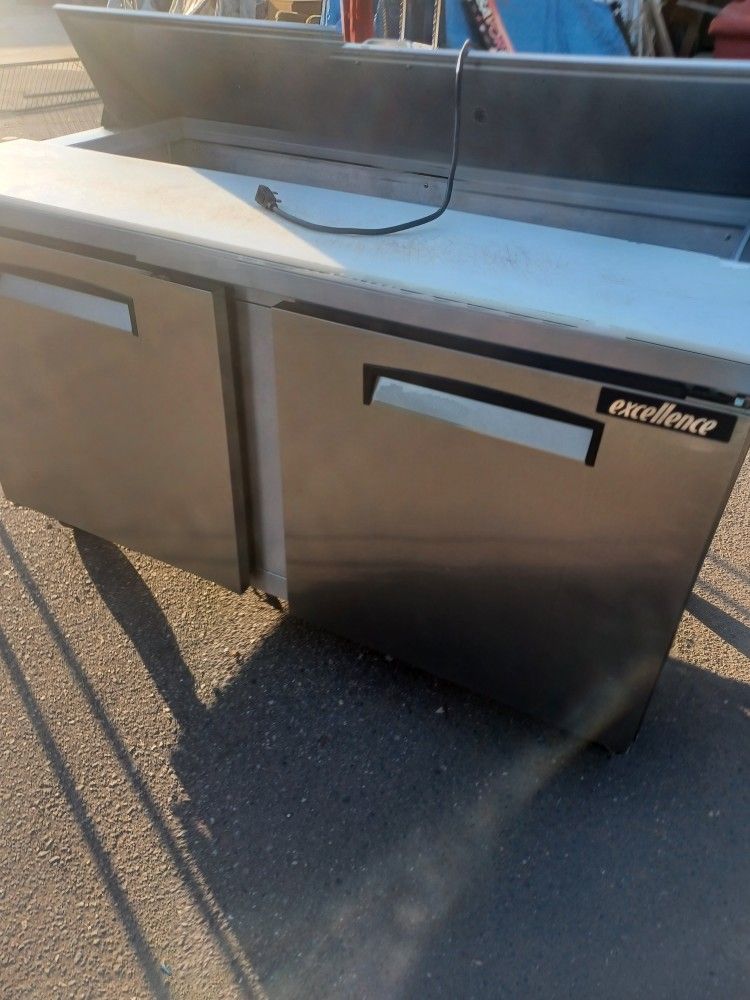 Excellence Commercial Prep Cooler Read Below