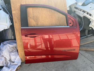 2015-2022 Chevrolet Colorado right front door
