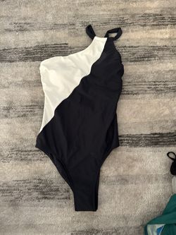 Medium Women’s Bathing Suit One Piece