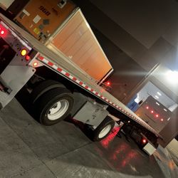 2014 Peterbilt And 2000 Trail Mobil Flatbed Trailer 
