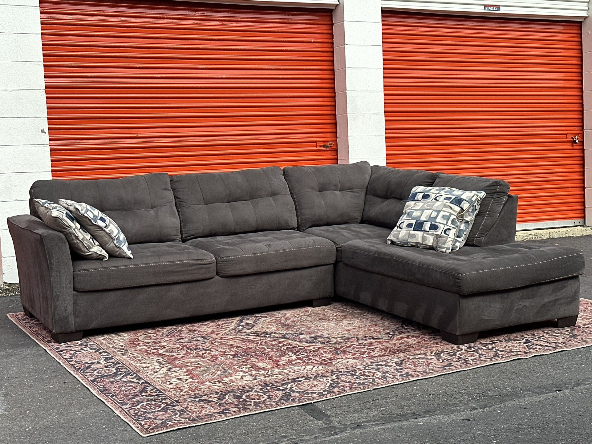 Raymour & Flanigan L Shape Sectional Couch Set Free Curbside Delivery 
