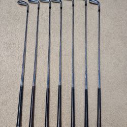 Golf Clubs P-790 