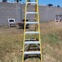 Husky  7' Step Ladder