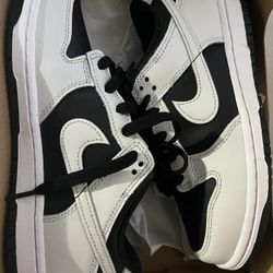 Nike Dunk low Size 2 1/2 Black And White (New) 