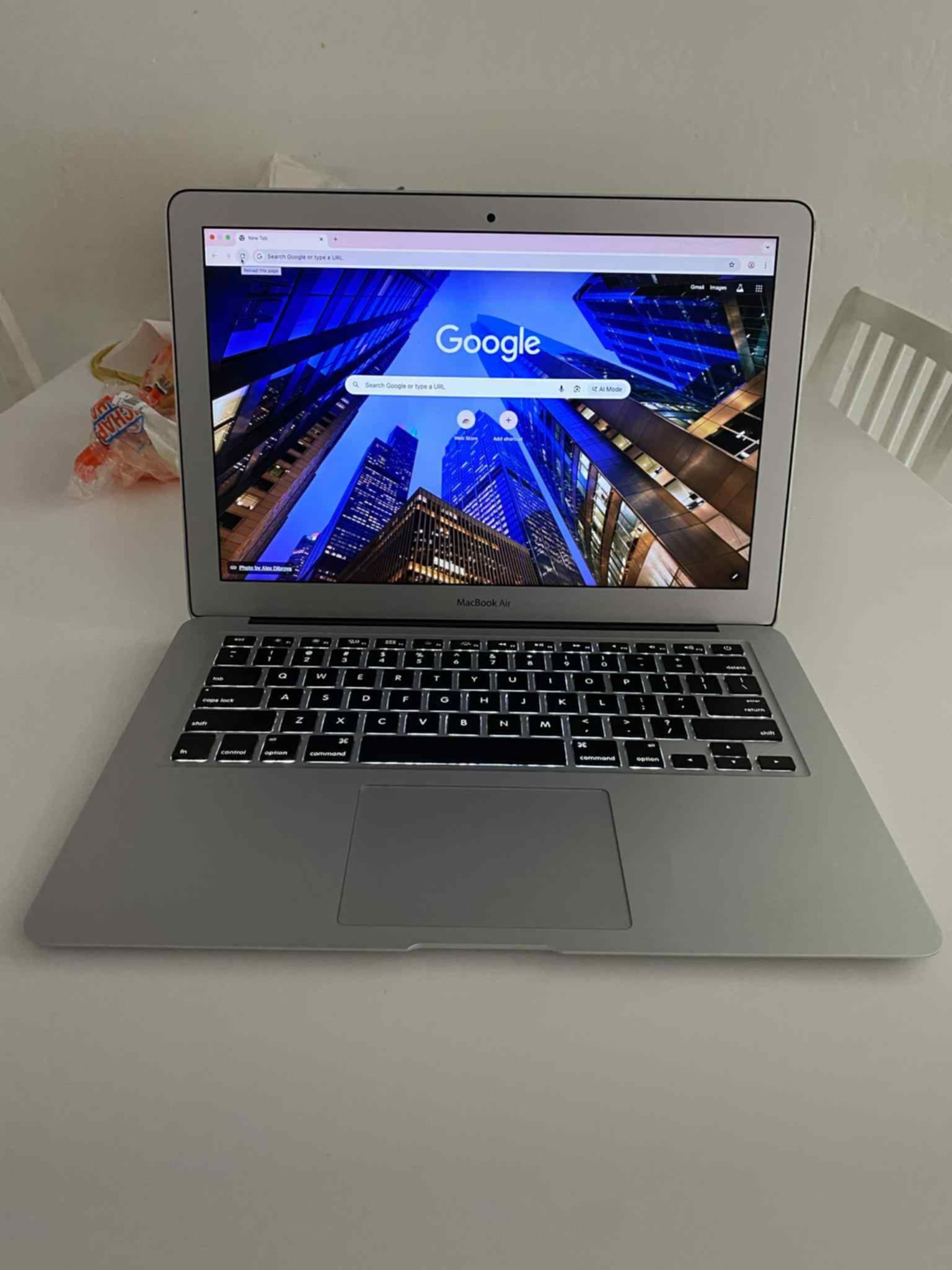 Apple MacBook Air Laptop 13 inch early Intel Core i5