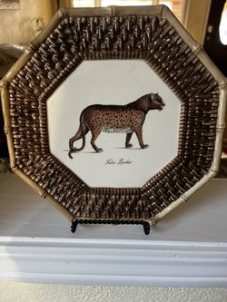Decorative animal print plate