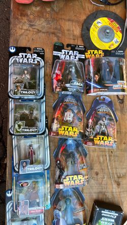 Star wars figures from the 2000s, kylo ren, darthvader and more