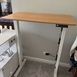 Standing desk