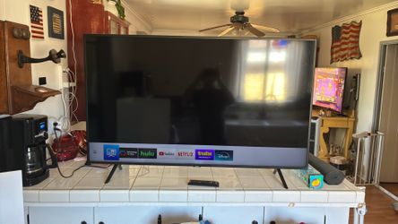 Samsung 58” Smart TV with remote