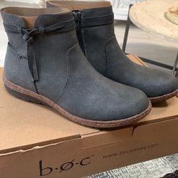 Women Size 11 B.O.C. Boots 