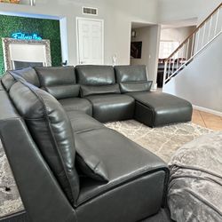 Free Delivery Grey Leather Recliner Sectional Couch 