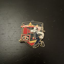 Disney Limited Edition Goofy Transportation Pin 