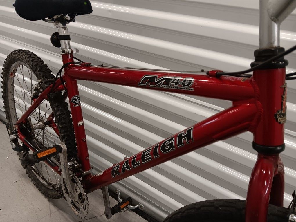 RALEIGH M40 mountain trail bike fits 5 2 to 5 6 for Sale in Portland OR OfferUp