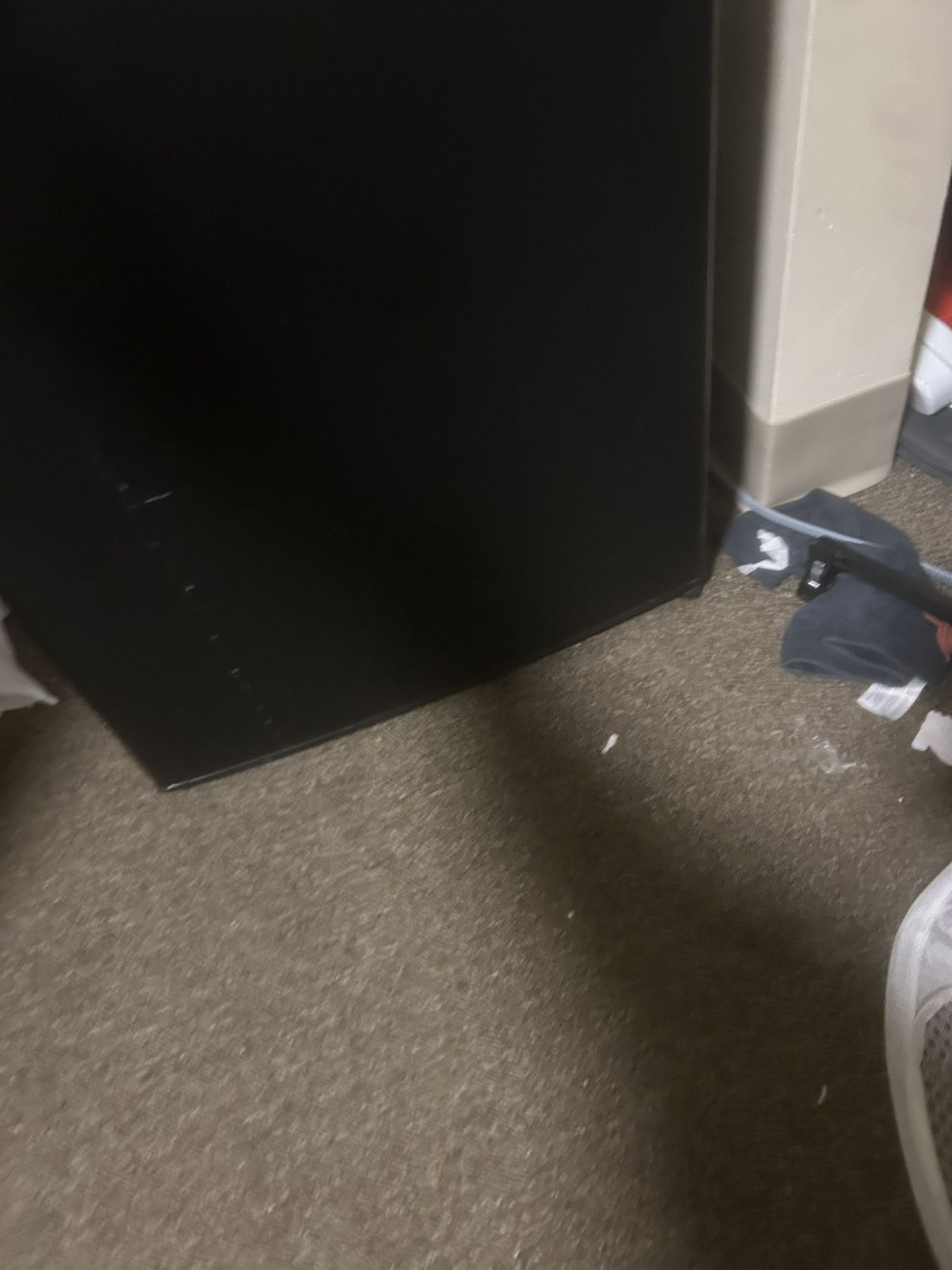 Mini fridge