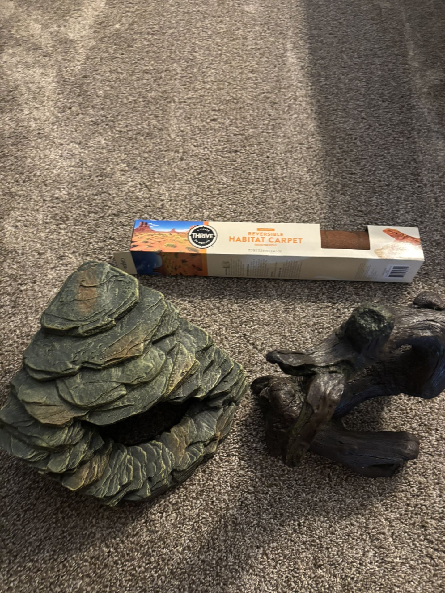 Reptile Hides and decor