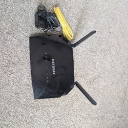 NETGEAR AC1600 Smart WiFi Router (R6260) - Great Condition