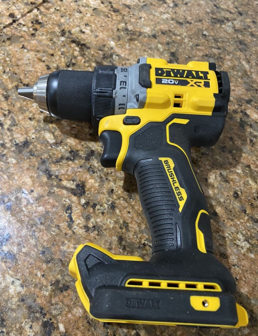 2022 DeWALT DCD800B MAX XR 20V Brushless Cordless 1/2" Drill/Driver New