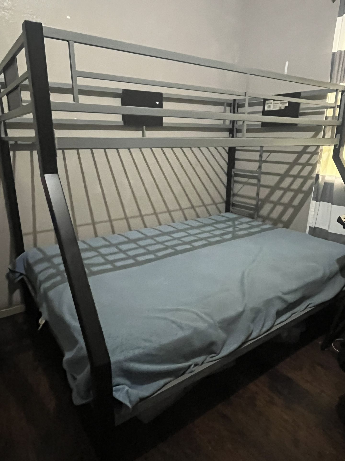 Twin Over Full Sized Bunk Bed