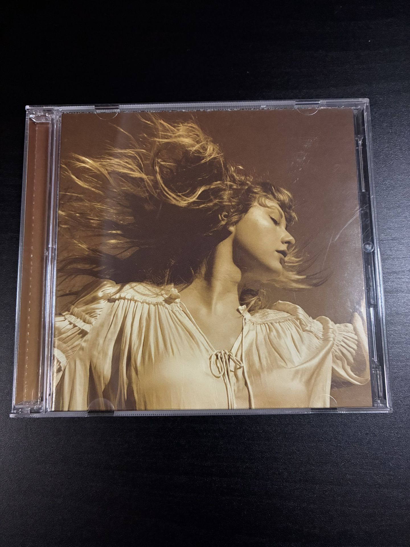 Fearless Taylor’s Version by Taylor Swift CD (2021)