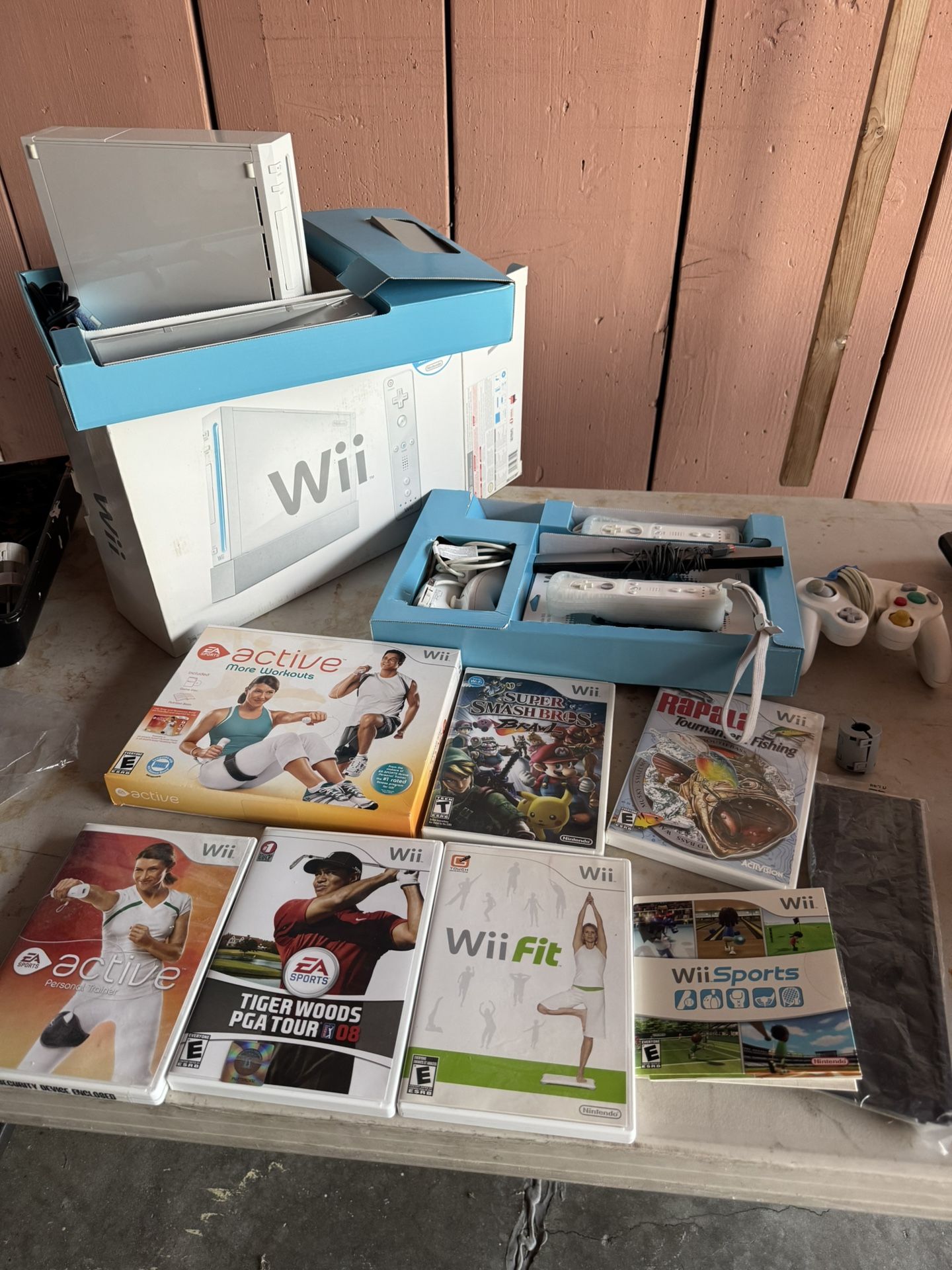 Wii Complete System Plus Games 