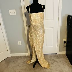 Gold, embroidered gown 