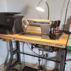Singer 491 D200AA Sewing Machine With Table