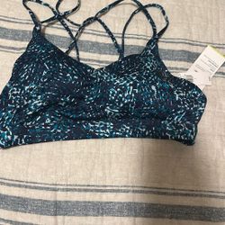 Old Navy Sports Bra large- New With Tags