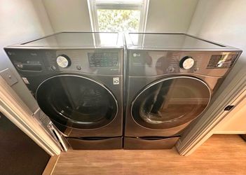 2025 LG Washer & Dryer