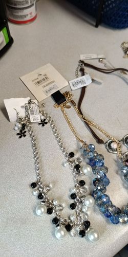 Collares