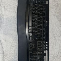 Gateway KB-0532 Elite PS2 Keyboard Black Ergonomic Pre Owned Needs Cleaning