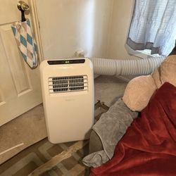 SereneLife Small Air Conditioner Portable 10,000 BTU with Built-in Dehumidifier - Portable AC unit for rooms up to 450 sq ft - Remote Control, Window
