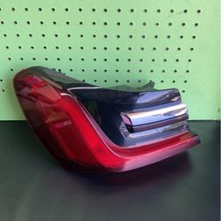 BMW 740I TAIL LIGHT LEFT DRIVER SIDE 740XI H(contact info removed) 2020 2021 2022 OEM