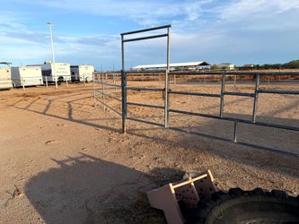 Heavy Duty 16' Pipe Corral Panels & Gate Panels - $150 / $220