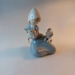 LLADRO SPAIN "LITTLE FRISKIES" GIRL SITTING W/ CAT KITTEN DOG PUPPY FINE PORCELAIN FIGURINE  7" TALL