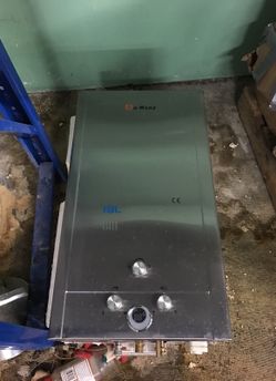 Great condition propane gas tankless water heater