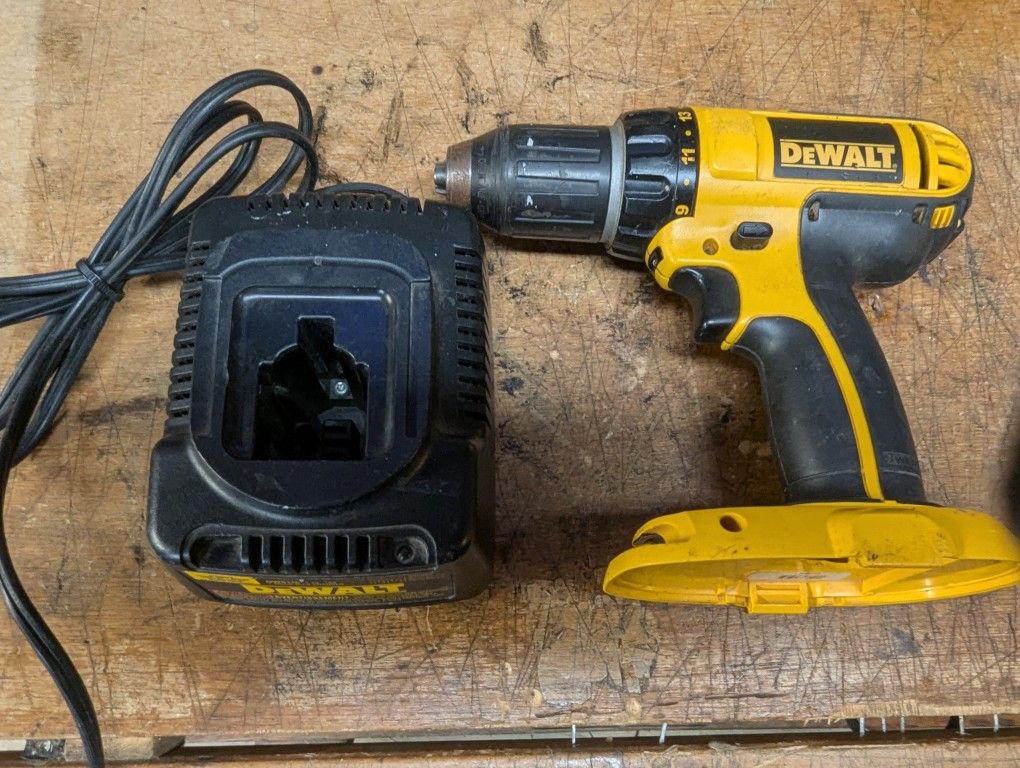 DeWalt DC 720 , 1/2" variable speed drill
