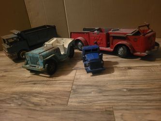 Set Of 4 Vintage Pressed Metal Trucks & Jeep