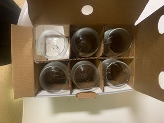 Stemmed wine glass set