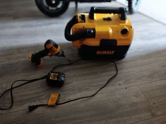 DeWalt 20volt shop vac and 20v impact  drill with charger