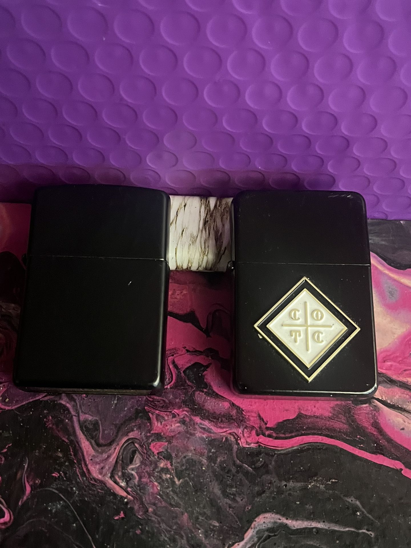 2 Mini Zippos