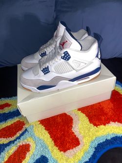 Jordan 4’s  SB size Men 9 box included