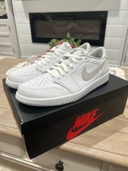 New Retro Nike Air Jordan 1 Lows - size 11