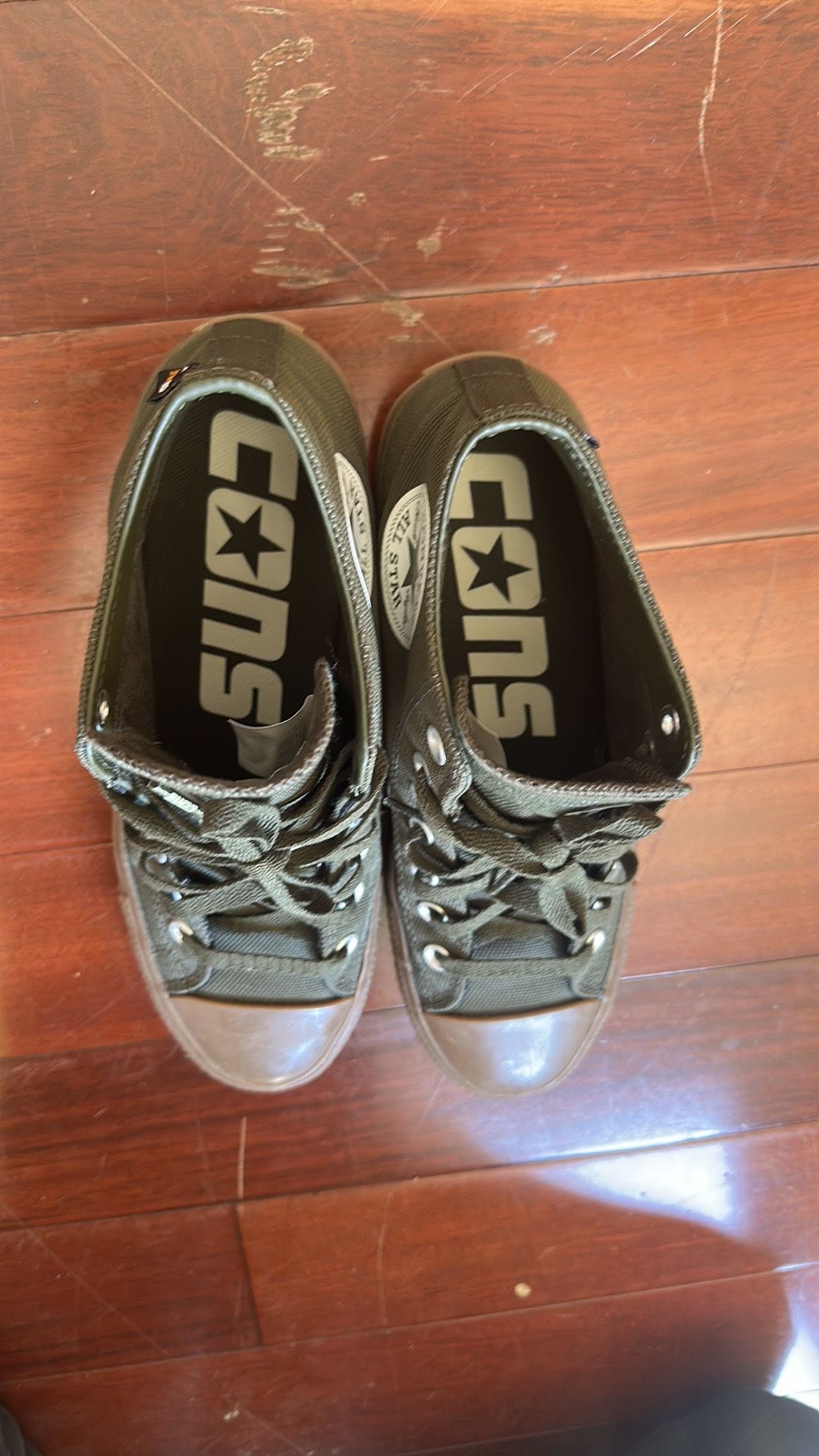 Converse High Tops SIZE 7