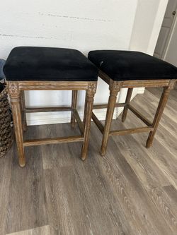 2 beautiful Black Velvet Barstools White Oak