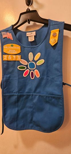 Daisy Girl Scout Tunic w patches