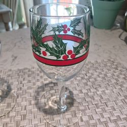 " "LIBBEY"  Christmas Holy Berry Glasses. 
