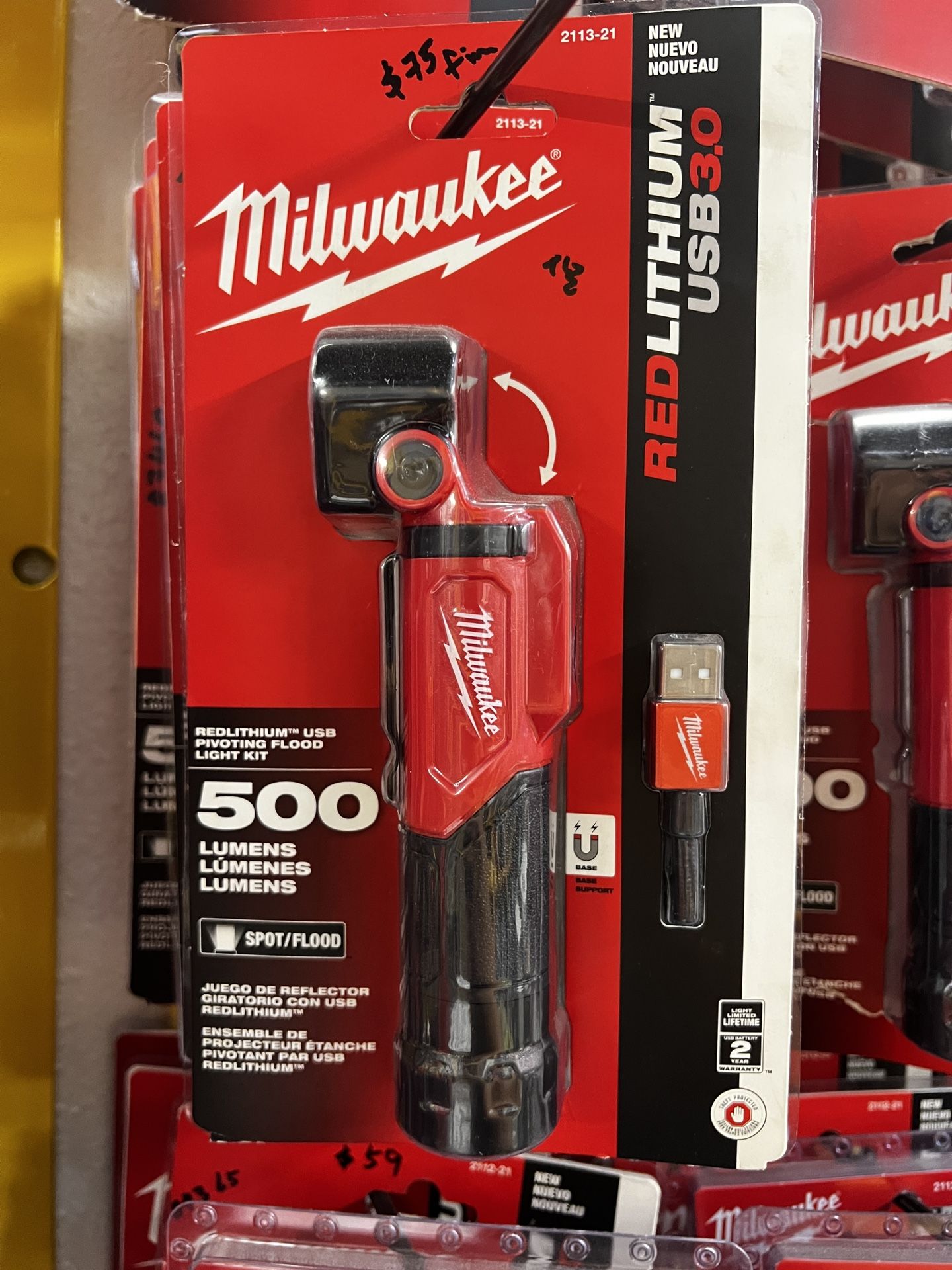 Milwaukee Redlithium USB Pivoting Flood Light Kit 500lumens