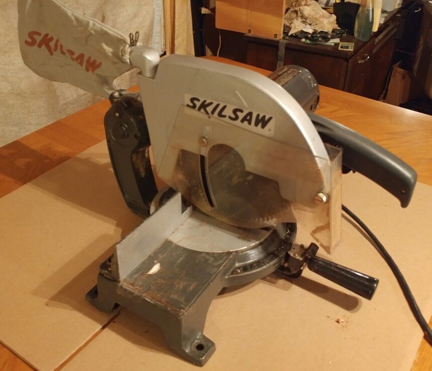 Skilsaw model 3810 10" Miter Box Saw Professional