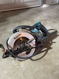 Makita 5477NB 7-1/4"  Circular Saw